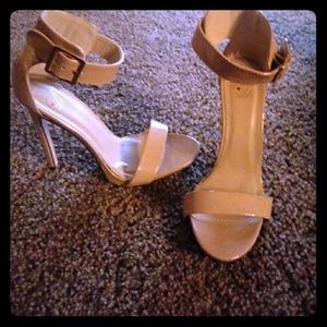 All man made TAN! D heels